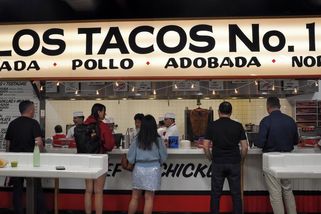 Německý turista zažaloval newyorské bistro kvůli extrémně pálivé omáčce. Měla mu způsobit újmu - Novinky